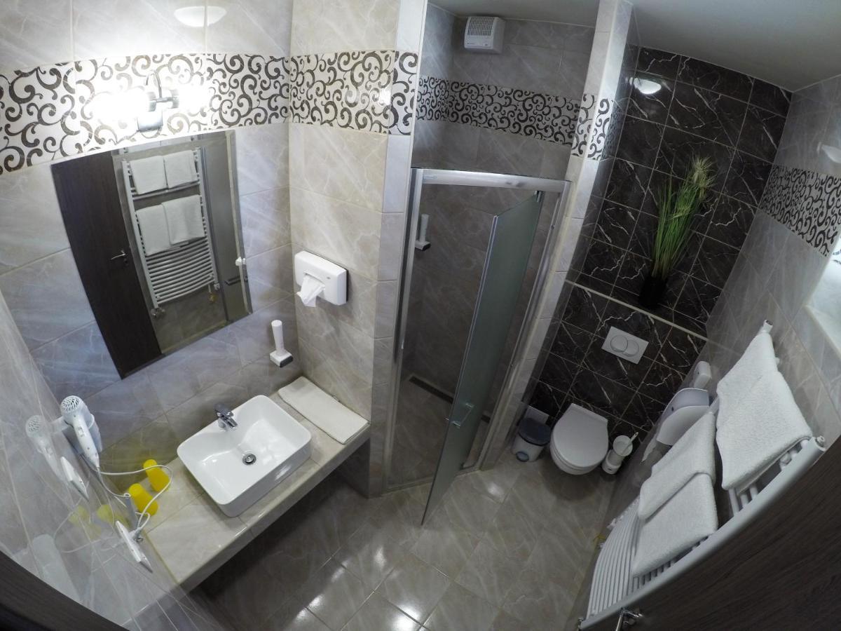 Fonix Apartman Lenti Exterior photo